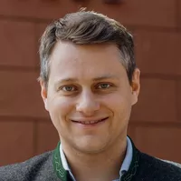 Prof. Dr. Maximilian Schreieck