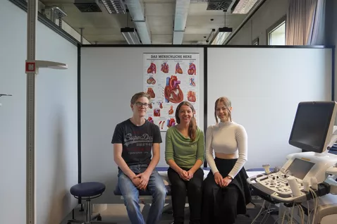 Steffen, Barbara und Alexandra im Untersuchungsraum